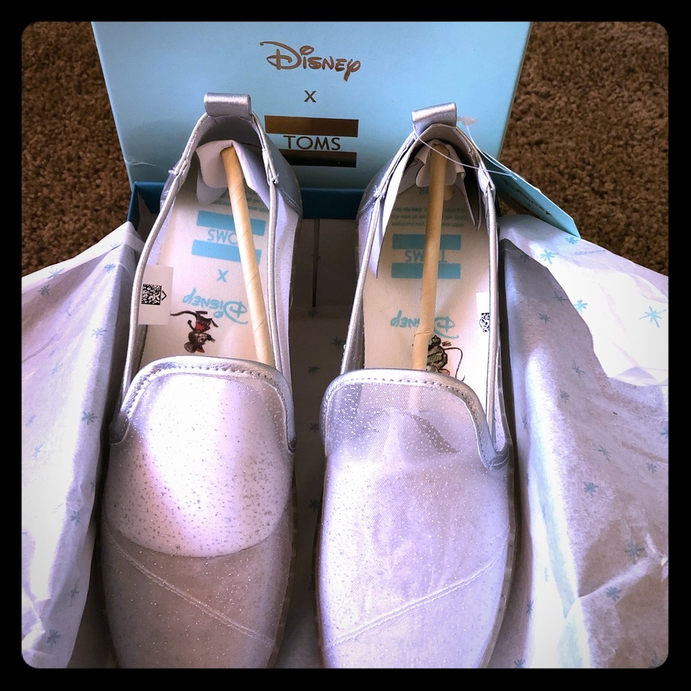 Disney x Toms “Glass Slipper” edition